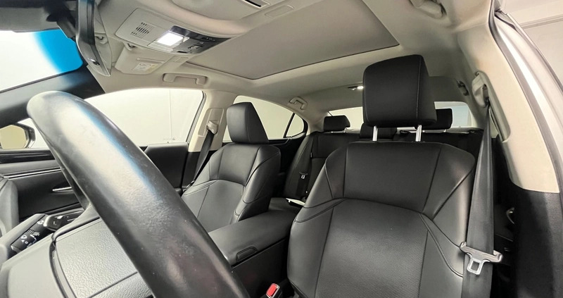 Lexus ES cena 182900 przebieg: 59042, rok produkcji 2021 z Bolesławiec małe 211